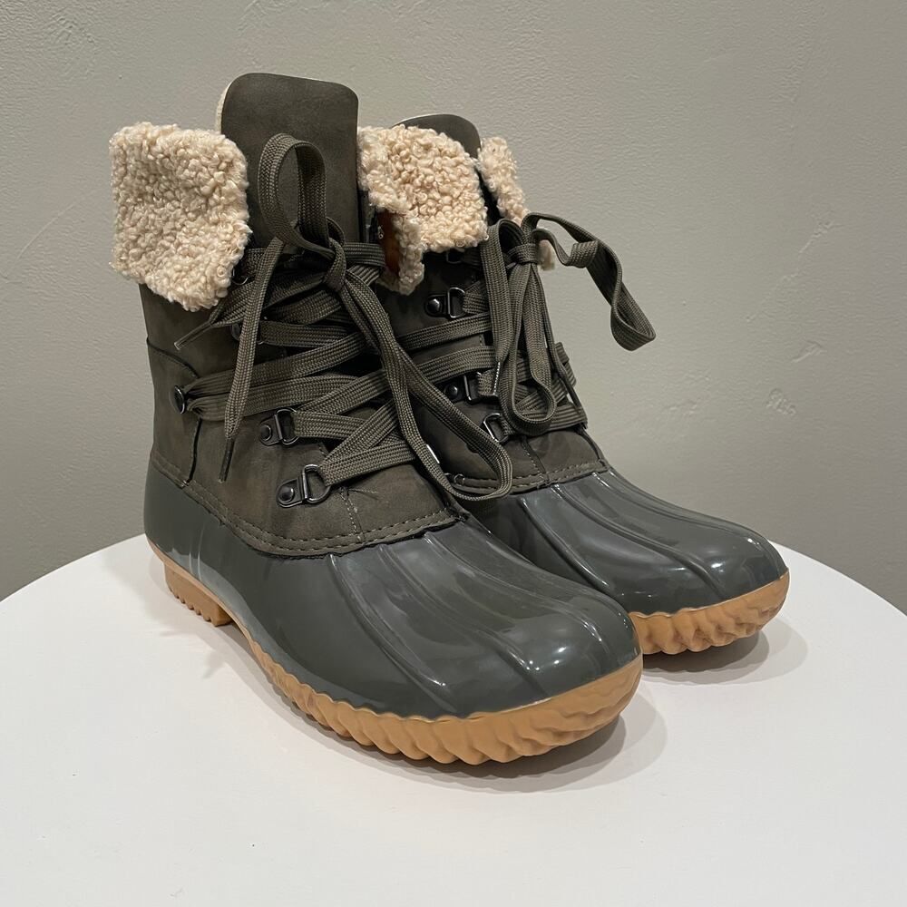 DV by Dolce Vita Ulito Duck Ankle Bootie Olive Green - Size: 7.5